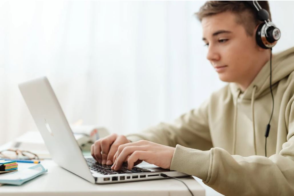 5 Recursos Gratuitos para Mejorar tu Inglés en Casa